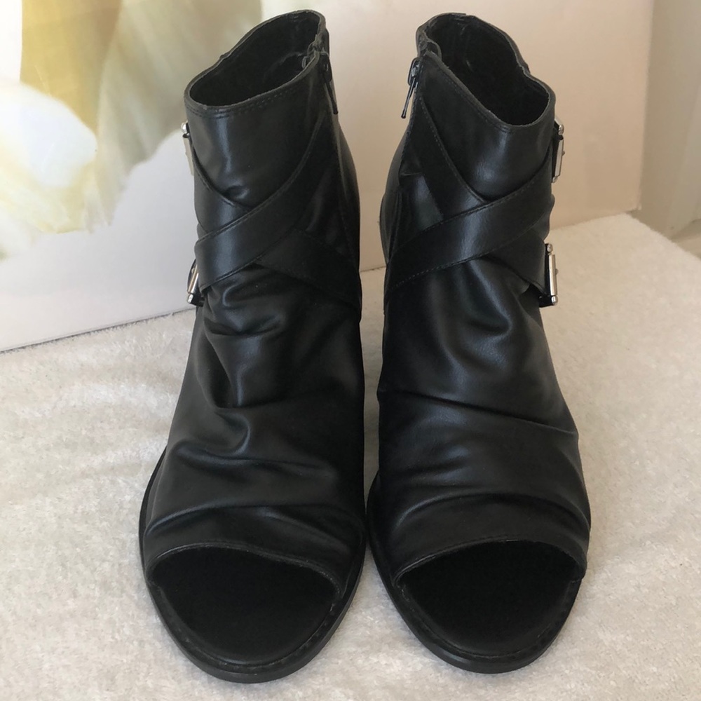 LANE BRYANT Cross Strap Women’s Ankle Boot